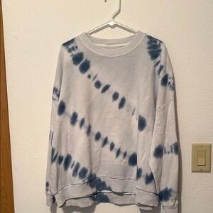 American Eagle Outfitters White and Navy Tie-Dye Crewneck